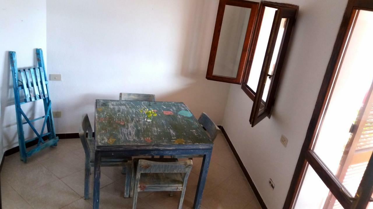 Appartamento Fronte Mare 圣特雷莎加卢拉 外观 照片