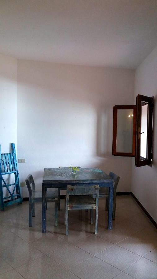 Appartamento Fronte Mare 圣特雷莎加卢拉 外观 照片