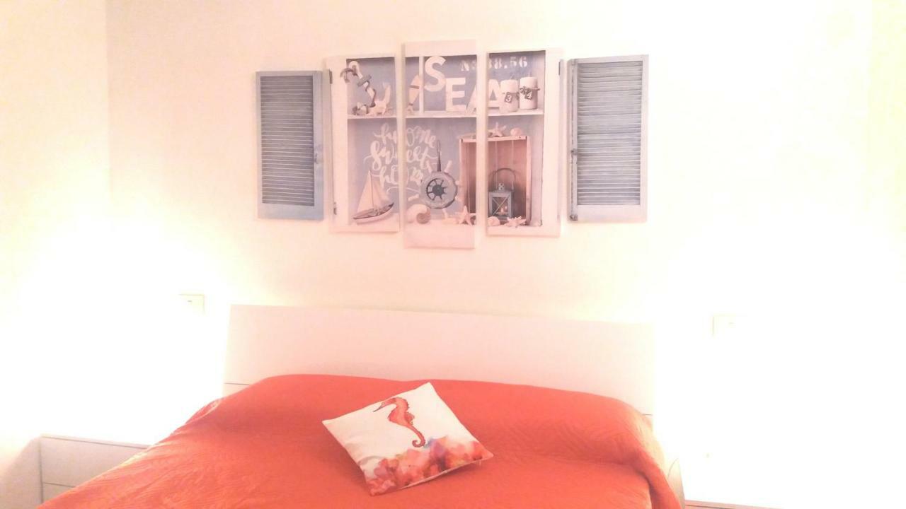Appartamento Fronte Mare 圣特雷莎加卢拉 外观 照片
