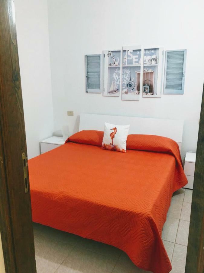 Appartamento Fronte Mare 圣特雷莎加卢拉 外观 照片