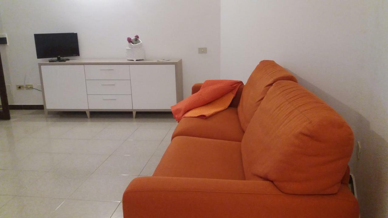 Appartamento Fronte Mare 圣特雷莎加卢拉 外观 照片